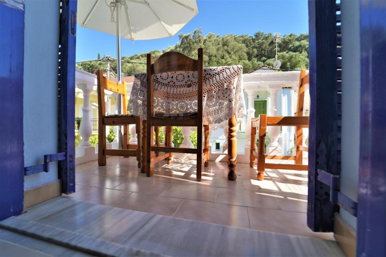 Antigoni * Parga